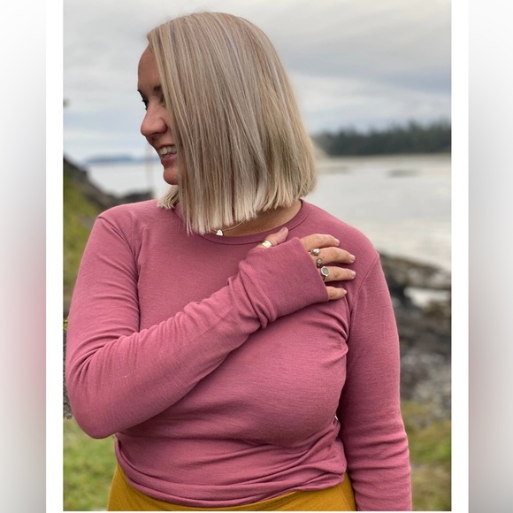 Simply Merino Long Sleeve Top With Thumbholes - Picture 1 of 8